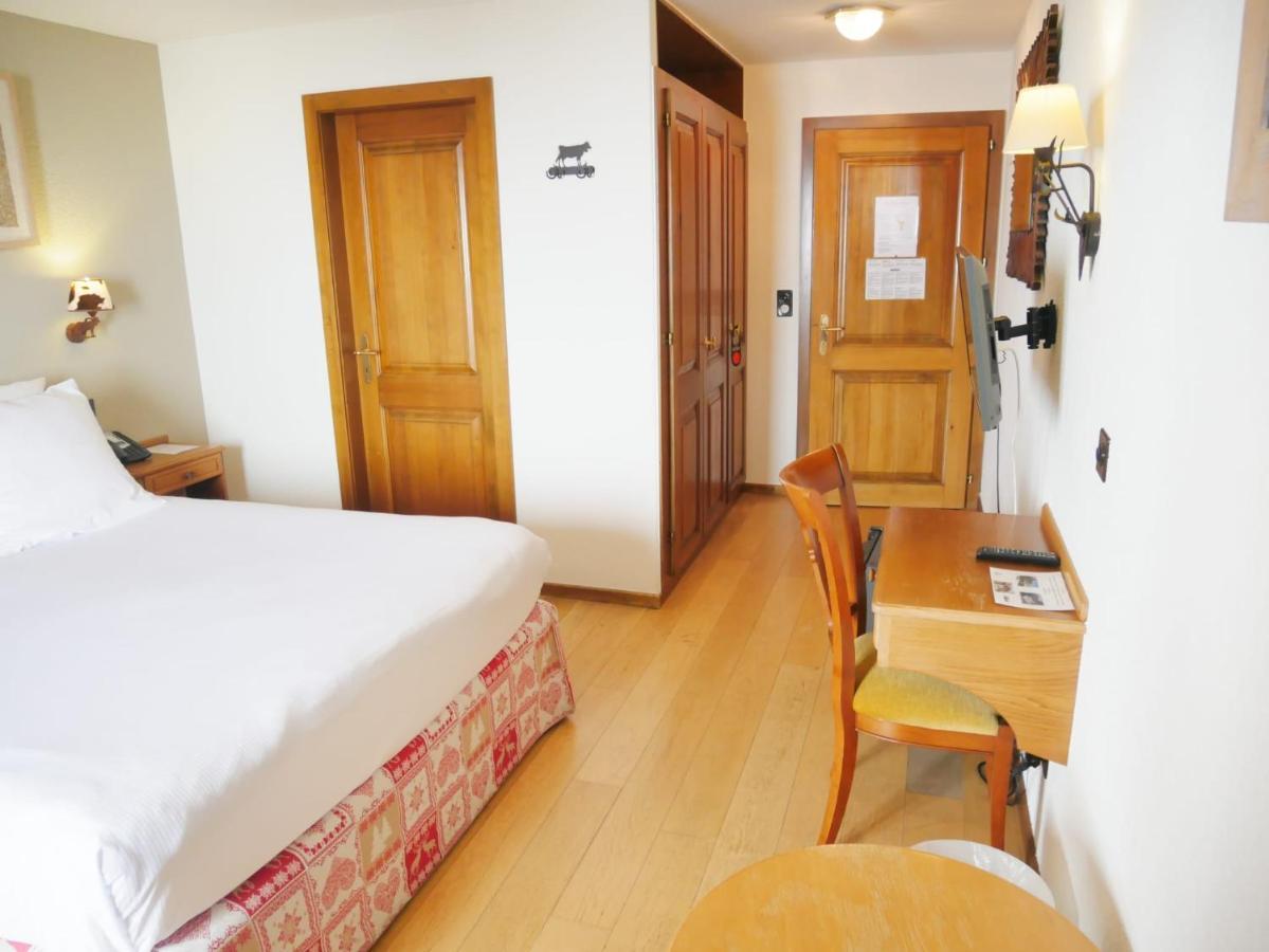 Between Boutique 3*