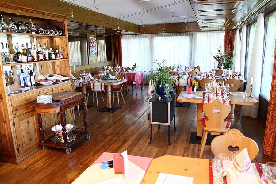 Between Boutique 3*