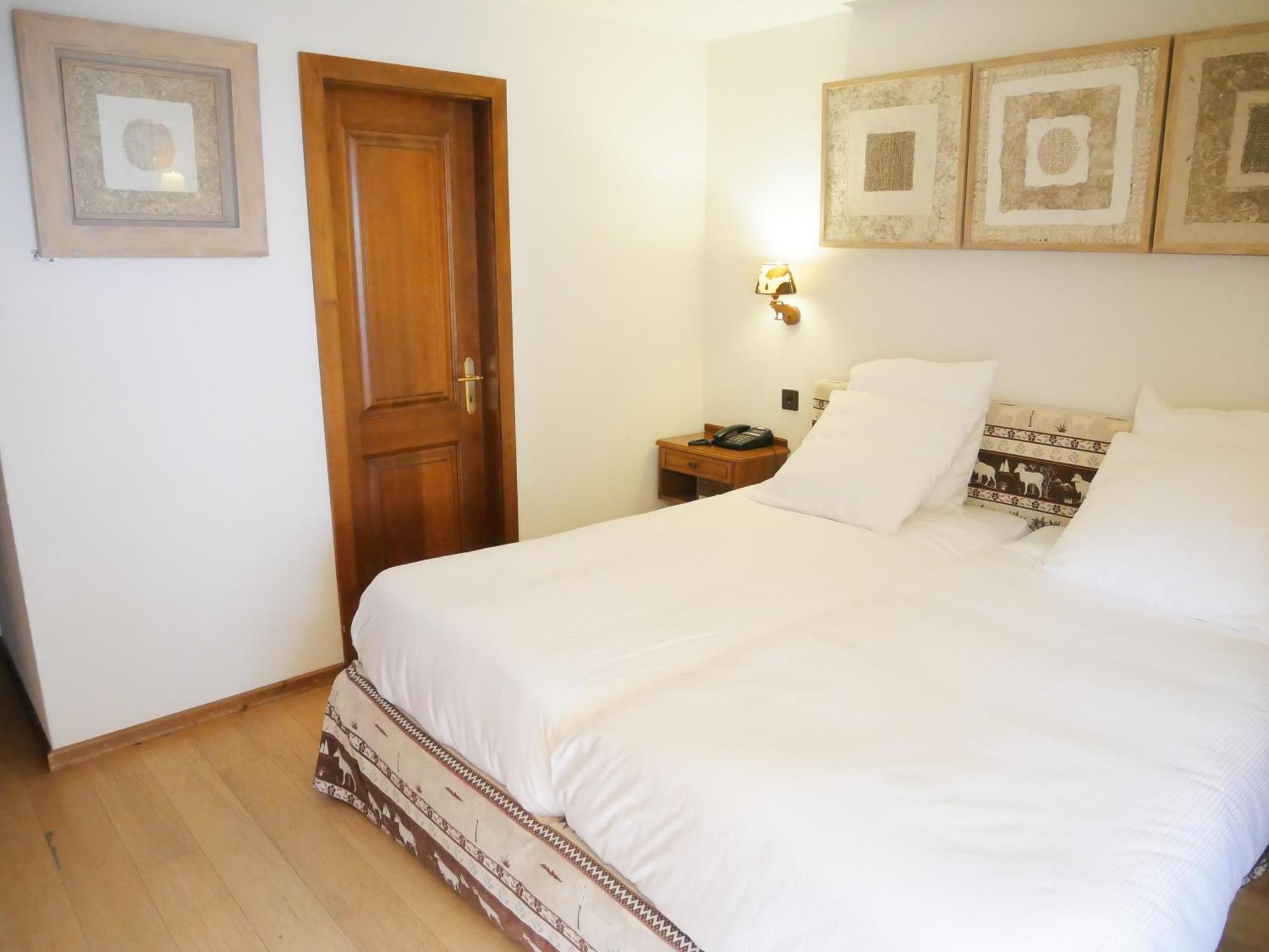 Between Boutique 3*